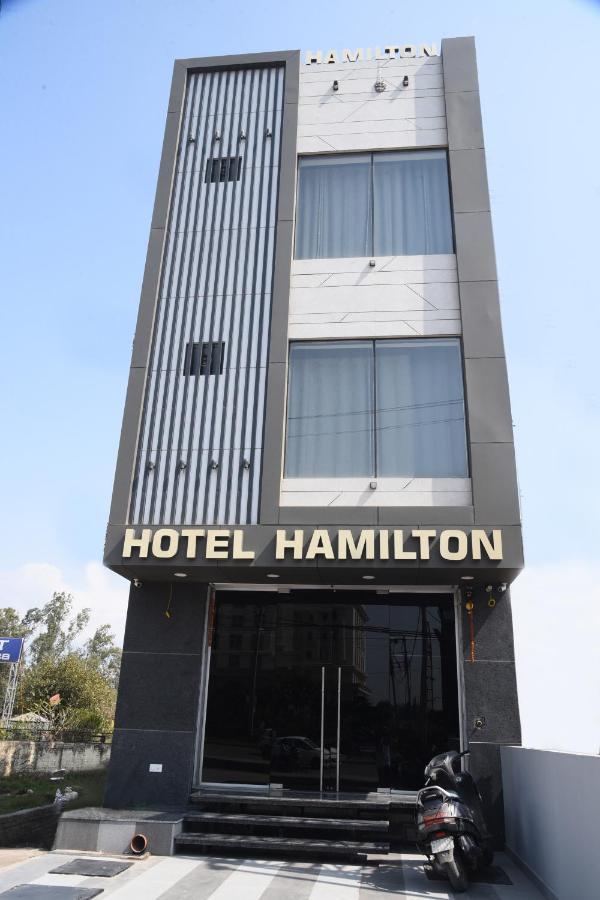 Hotel Hamilton Zirakpur Exterior photo